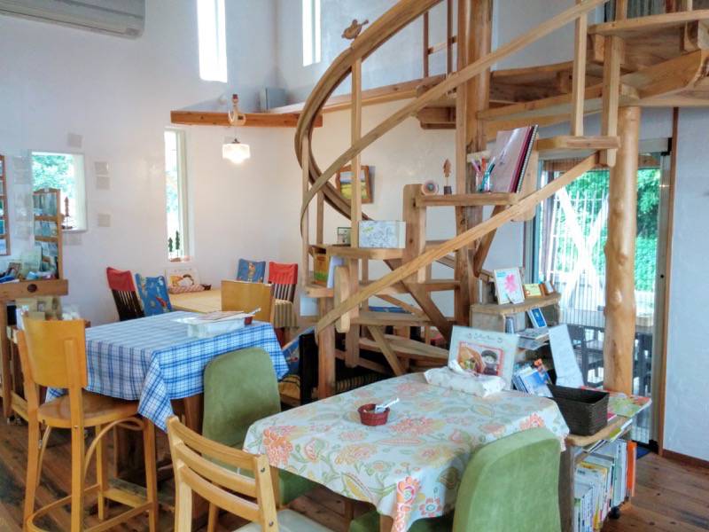 スマイリー テーブル席