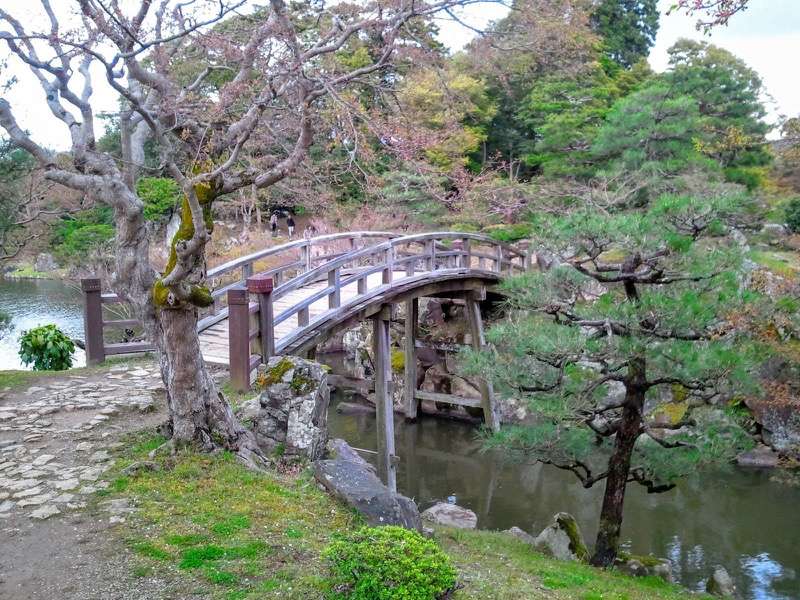 玄宮園-魚躍沼3.jpg 玄宮園 魚躍沼3