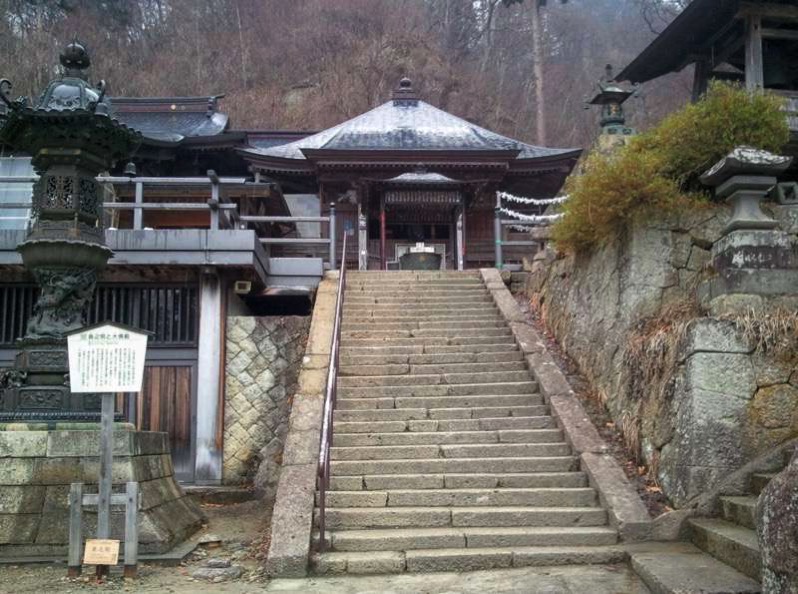 山寺-奥之院と大仏殿.jpg 山寺 奥之院と大仏殿