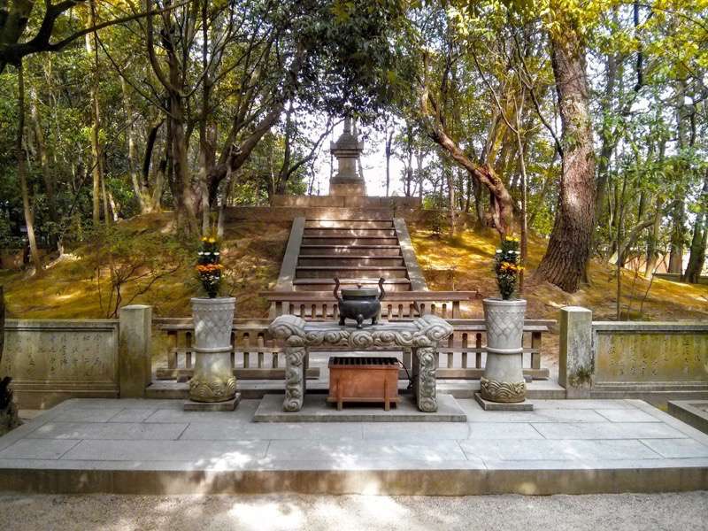 唐招提寺-開山御廟.jpg 唐招提寺 開山御廟