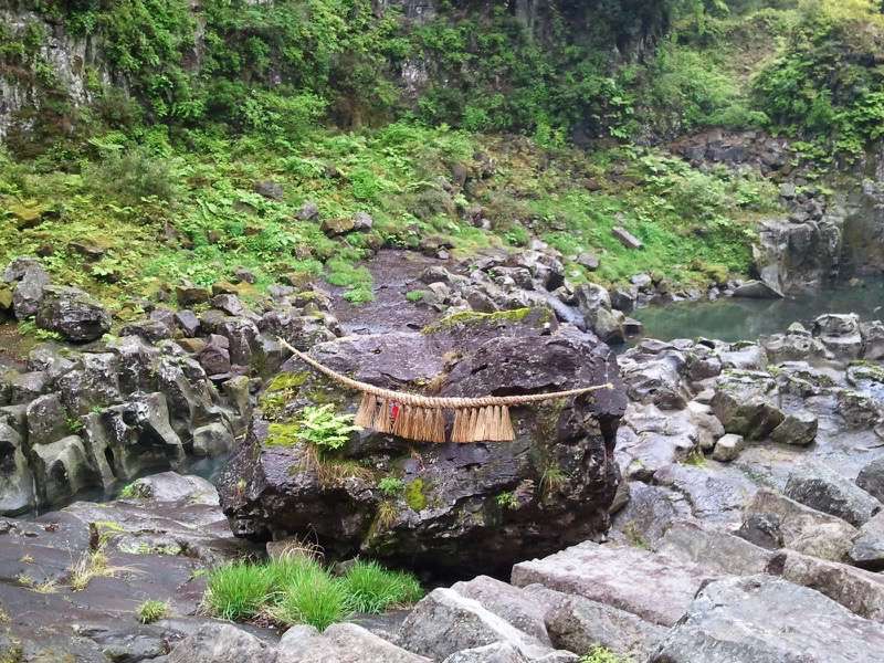 鬼八の力石2.jpg 鬼八の力石2