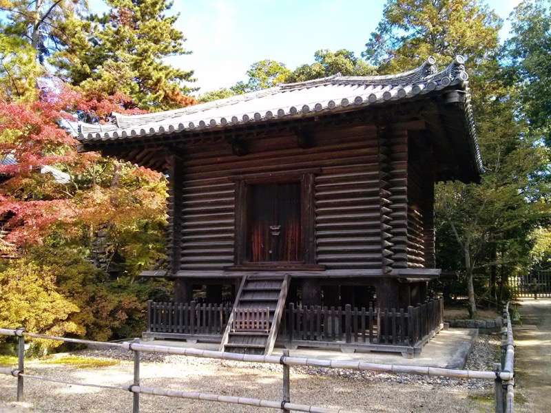 唐招提寺-経蔵.jpg 唐招提寺 経蔵