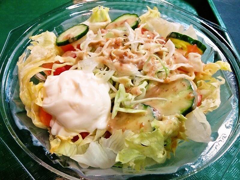 ラッキーピエロ ベイエリア本店 サラダ