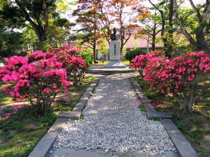 ニッカウヰスキー余市峡蒸溜所 竹鶴政孝翁像１