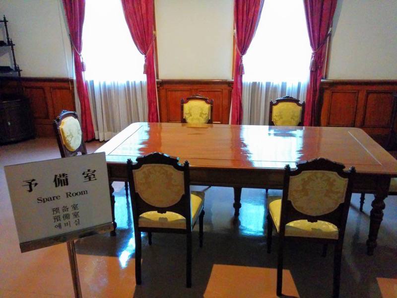 旧函館区公会堂-1F予備室1.jpg 旧函館区公会堂 1F予備室1