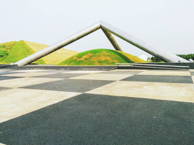 モエレ沼公園-テトラマウンド2.jpg モエレ沼公園 テトラマウンド2