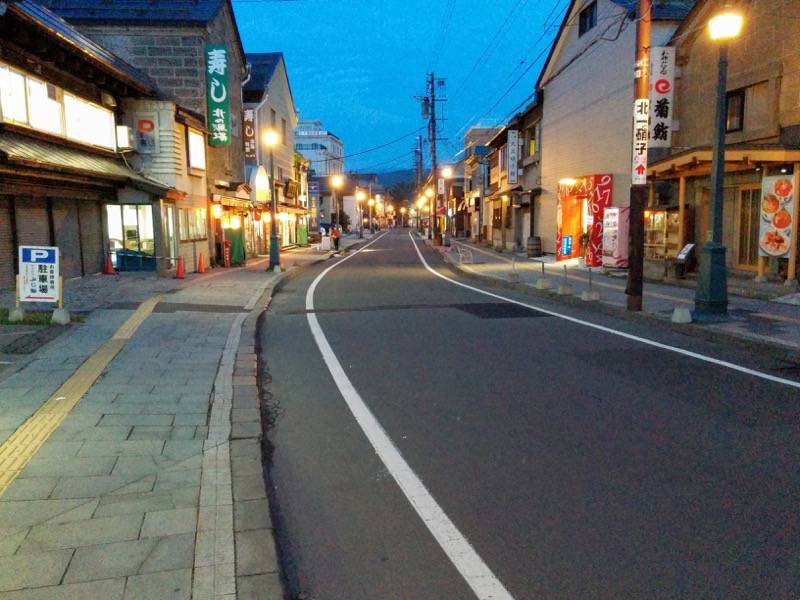 小樽 夕暮れの堺町商店街３