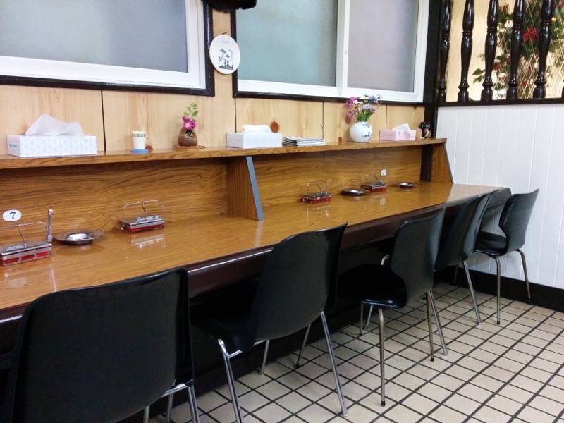 元祖インドカレー小池-カウンター席.jpg 元祖インドカレー小池 カウンター席