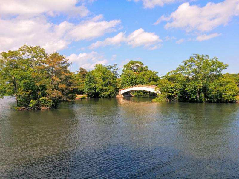 大沼公園-島巡りの路-後楽橋付近より西大島橋.jpg 大沼公園 島巡りの路 後楽橋付近より西大島橋