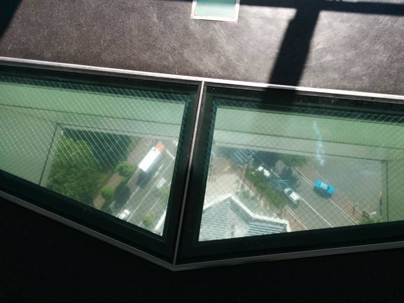 五稜郭タワー-窓.jpg 五稜郭タワー 窓