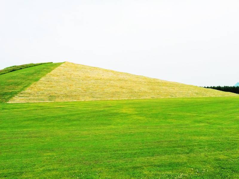 モエレ沼公園-プレイマウンテン1.jpg モエレ沼公園 プレイマウンテン1