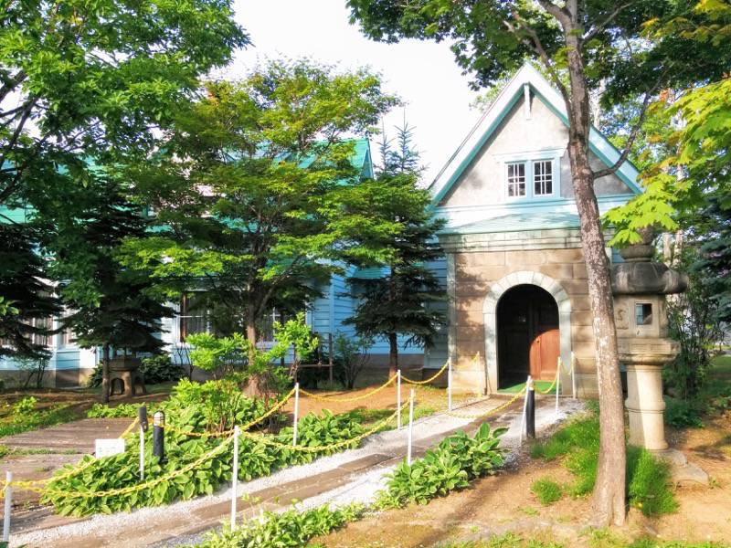 ニッカウヰスキー余市峡蒸溜所-旧竹鶴邸外観2.jpg ニッカウヰスキー余市峡蒸溜所 旧竹鶴邸外観2