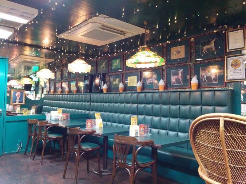 ラッキーピエロ ベイエリア本店 内観４