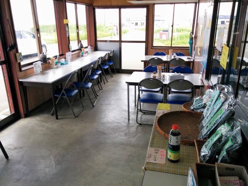 鈴木食堂 テラス席