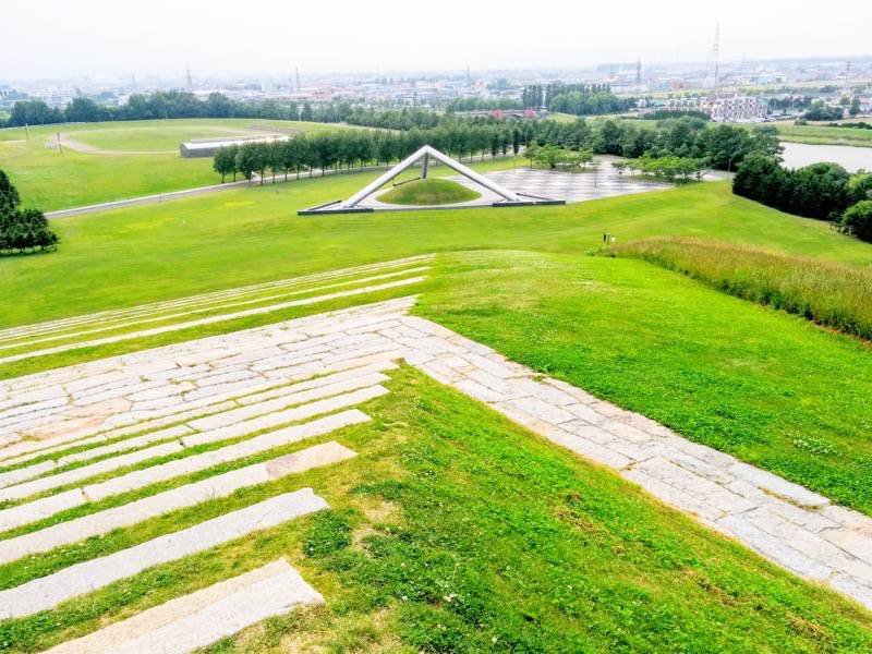 モエレ沼公園-プレイマウンテン6.jpg モエレ沼公園 プレイマウンテン6