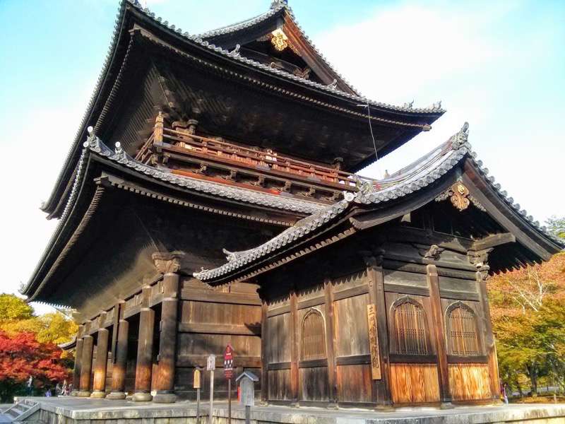 南禅寺-三門横から.jpg 南禅寺 三門横から