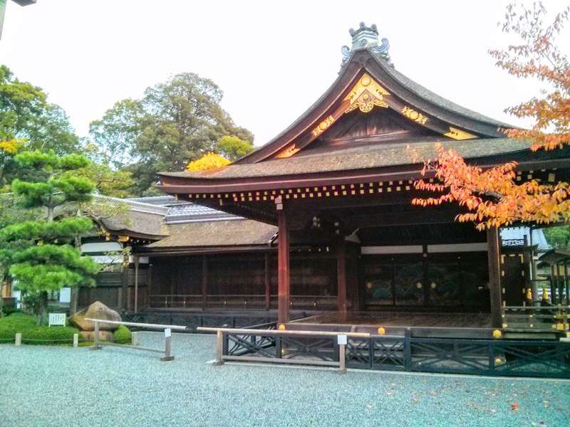 伏見稲荷 神楽殿２