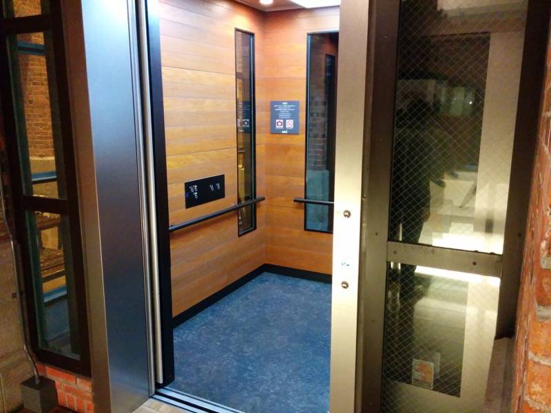 エレベーター.jpg エレベーター