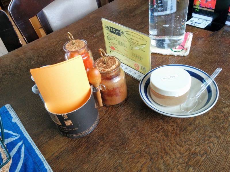 カレーや黒魔術 卓上