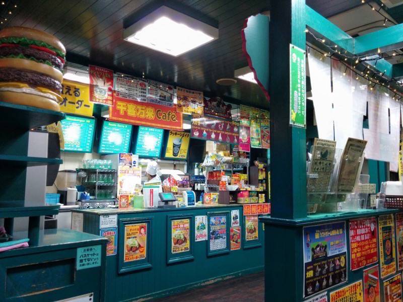 ラッキーピエロ ベイエリア本店 内観１