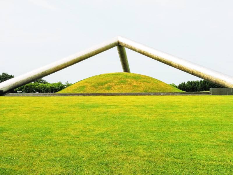 モエレ沼公園-テトラマウンド1.jpg モエレ沼公園 テトラマウンド1