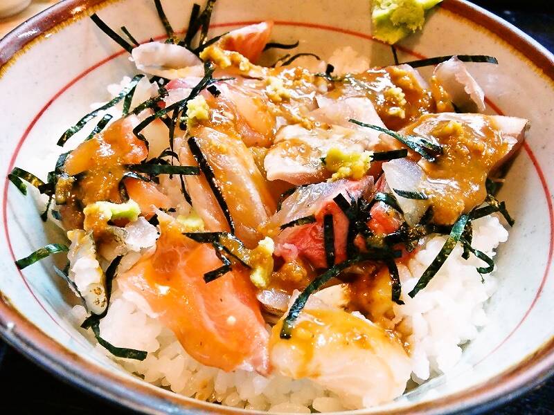 兼平鮮魚店 中洲川端店-海鮮丼醤油かけ.jpg 兼平鮮魚店 中洲川端店 海鮮丼醤油かけ
