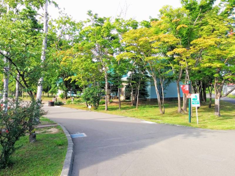 ニッカウヰスキー余市峡蒸溜所-旧竹鶴邸付近1.jpg ニッカウヰスキー余市峡蒸溜所 旧竹鶴邸付近1