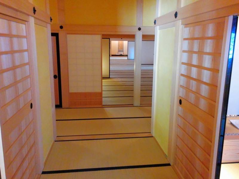 箱館奉行所-玄関脇より.jpg 箱館奉行所 玄関脇より