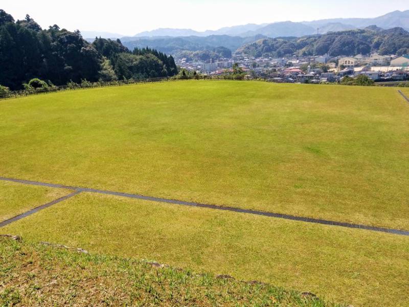 人吉城跡-二の丸跡から三の丸跡1.jpg 人吉城跡 二の丸跡から三の丸跡1