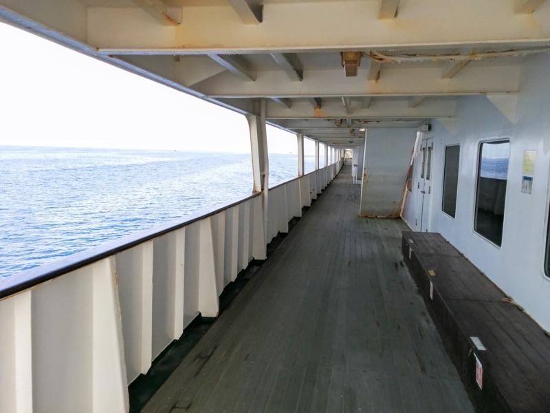 フェリー屋久島2 船外２F甲板１