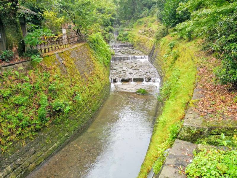 仙巌園-水道橋より見た保津川1.jpg 仙巌園 水道橋より見た保津川1