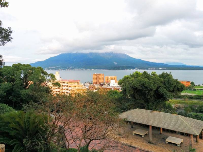 多賀山公園 東郷元帥像付近から見た桜島