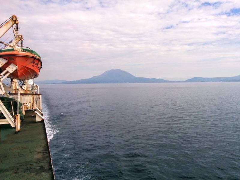 フェリー屋久島2 船外３Fより桜島