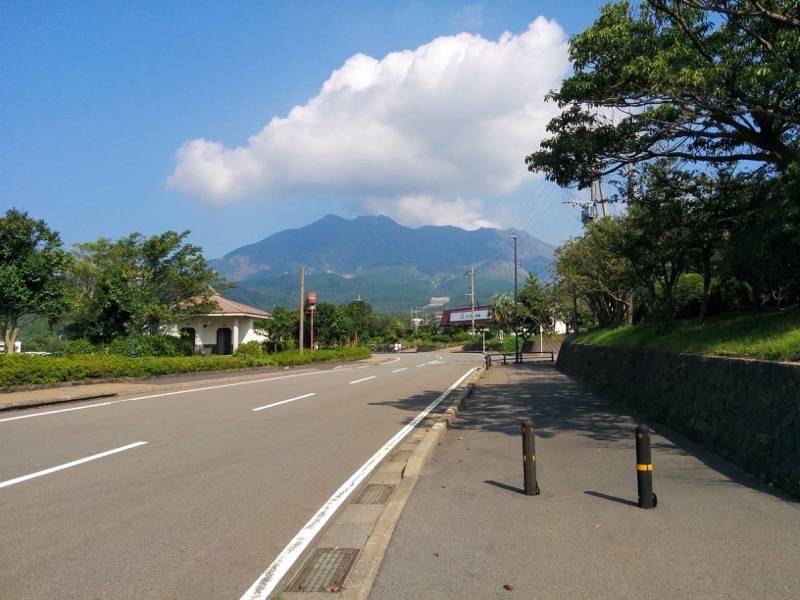 火の島めぐみ館-付近からみた御岳.jpg 火の島めぐみ館 付近からみた御岳