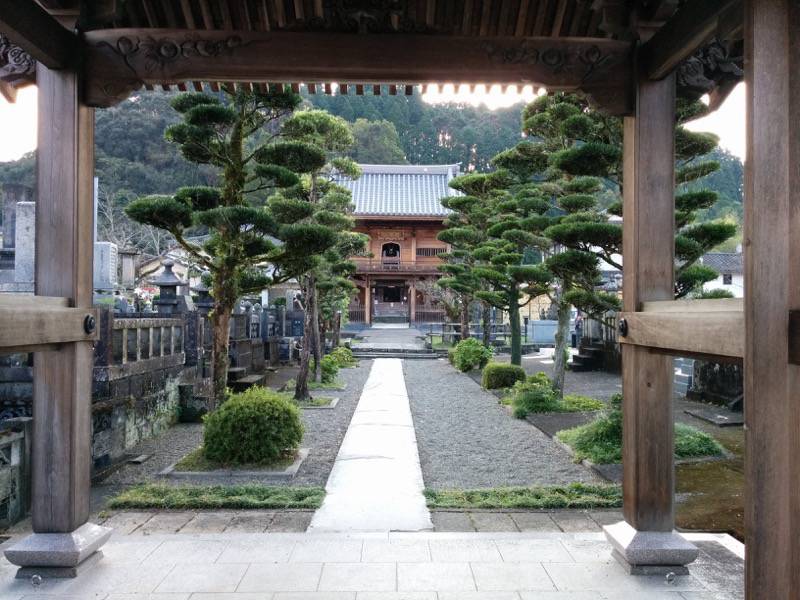 永国寺 山門より