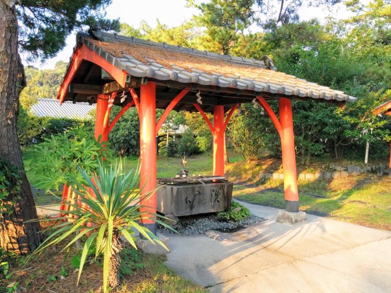 月読神社-手水舎.jpg 月読神社 手水舎