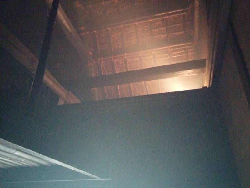 武家屋敷 煙をたいている間３