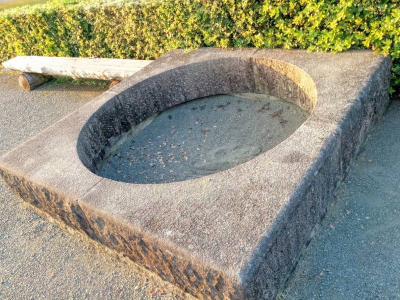 人吉城跡-後口馬場の井戸跡.jpg 人吉城跡 後口馬場の井戸跡