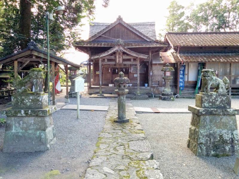 老神神社 境内３