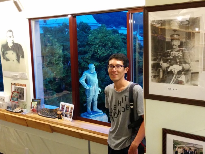 K10カフェ 西郷さんと記念写真