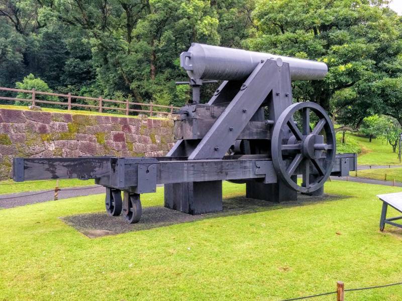 仙巌園 鉄製１５０ポンド砲復元
