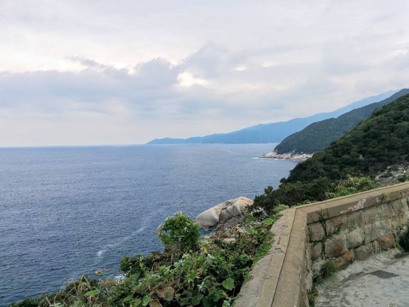 屋久島灯台-灯台裏からの眺め2.jpg 屋久島灯台 灯台裏からの眺め2