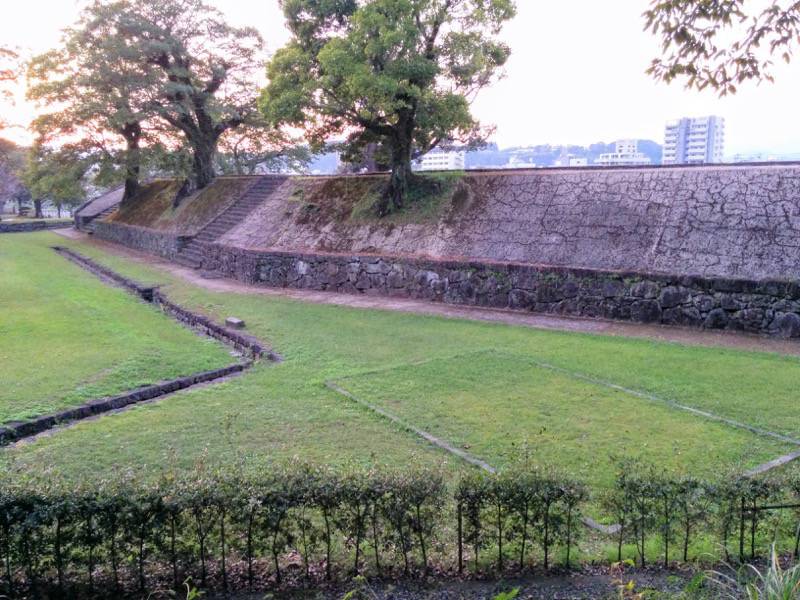 人吉城跡-武者返し内から.jpg 人吉城跡 武者返し内から