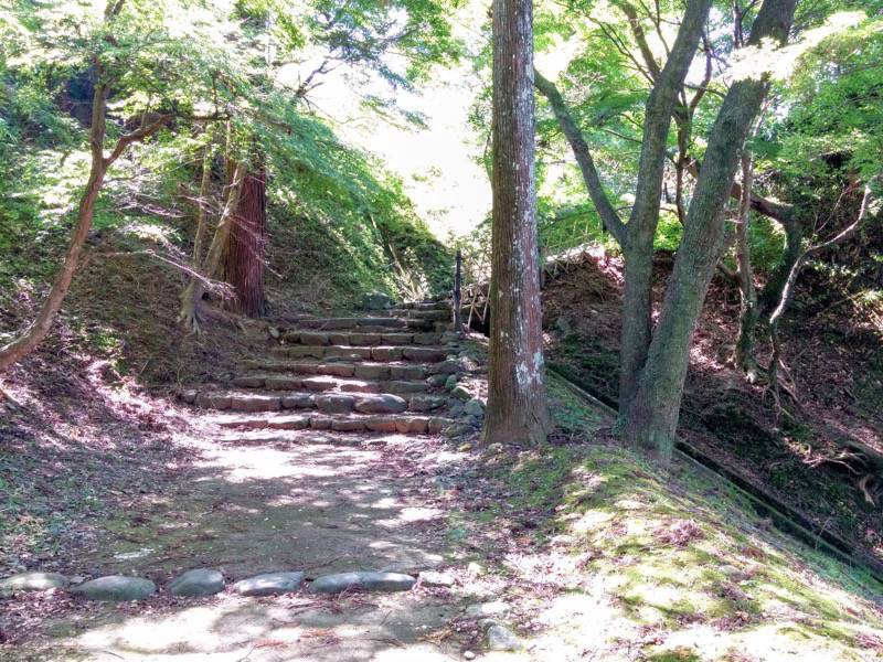 人吉城跡-御下門跡から中御門跡へ2.jpg 人吉城跡 御下門跡から中御門跡へ2