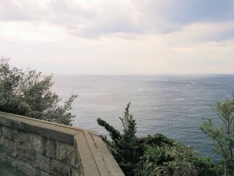 屋久島灯台-灯台裏からの眺め3.jpg 屋久島灯台 灯台裏からの眺め3