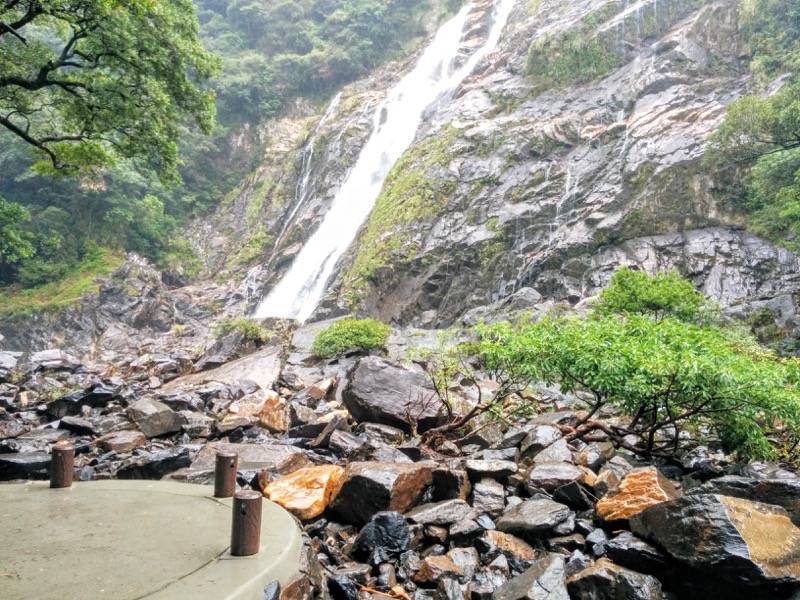 大川の滝 少し手前から３