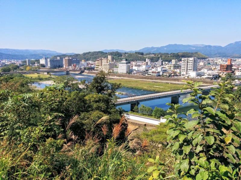 人吉城跡-於津賀社跡付近からの眺め1.jpg 人吉城跡 於津賀社跡付近からの眺め1