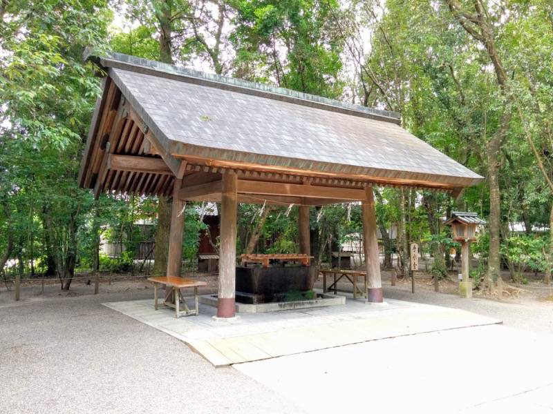 宮崎神宮-手水舎.jpg 宮崎神宮 手水舎