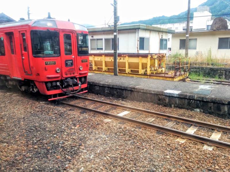 SL人吉 瀬戸石駅にて九州横断特急とすれ違い
