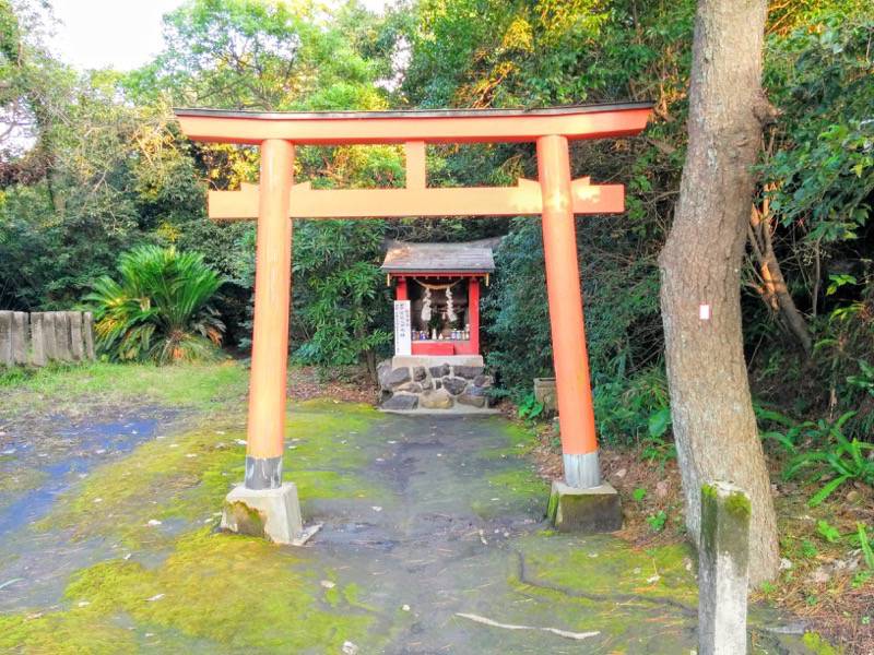 月読神社-稲荷神社.jpg 月読神社 稲荷神社